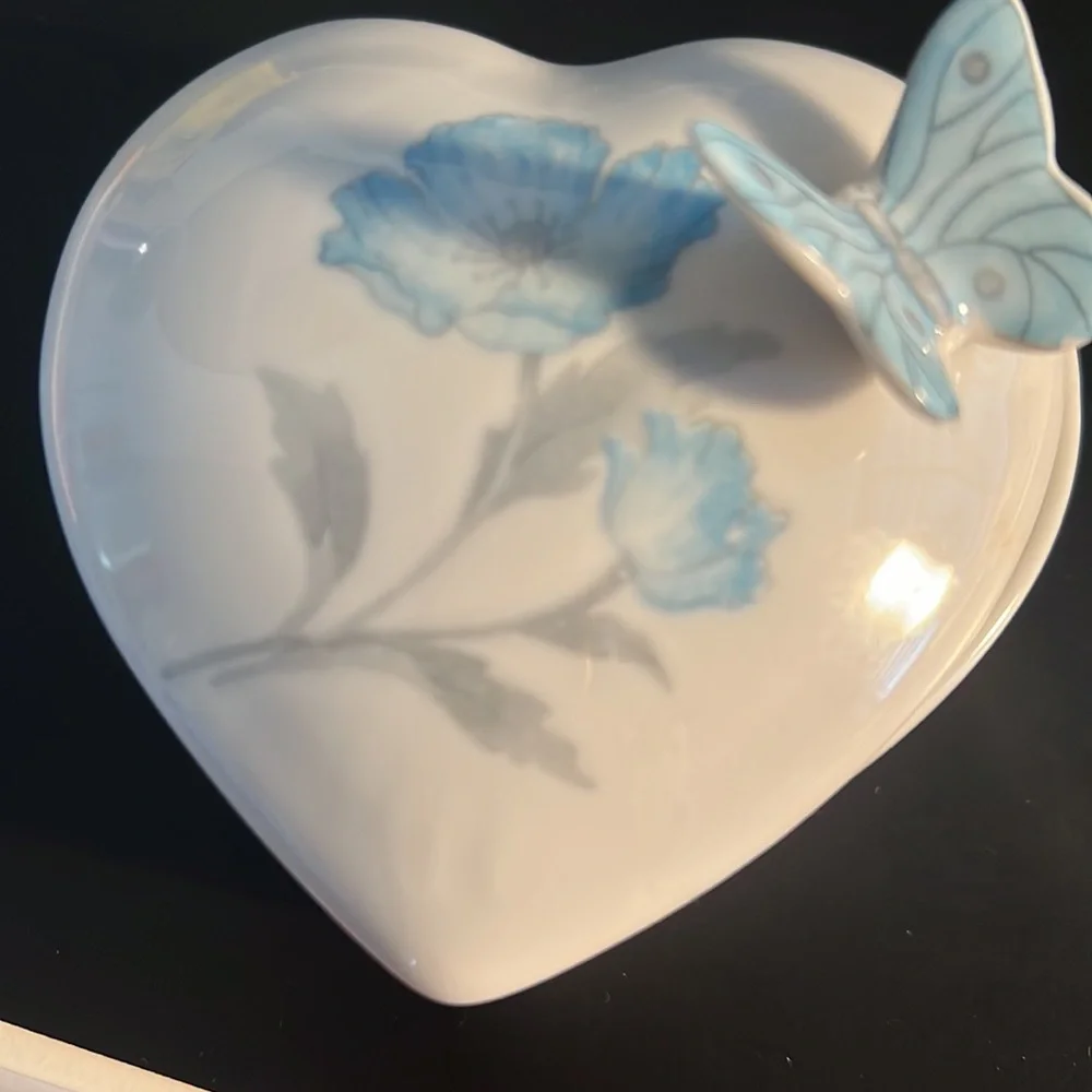 Heart Shaped Dish with Lid